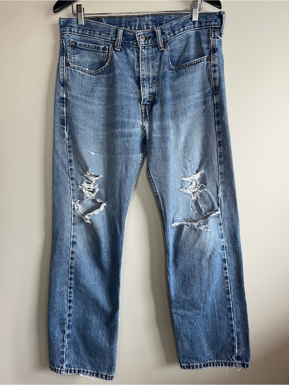 Levi’s Men’s 505 Distressed Light Wash Straight Leg Jeans W32 L29 Vintage Denim